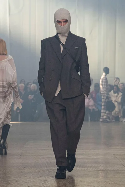 Look 36